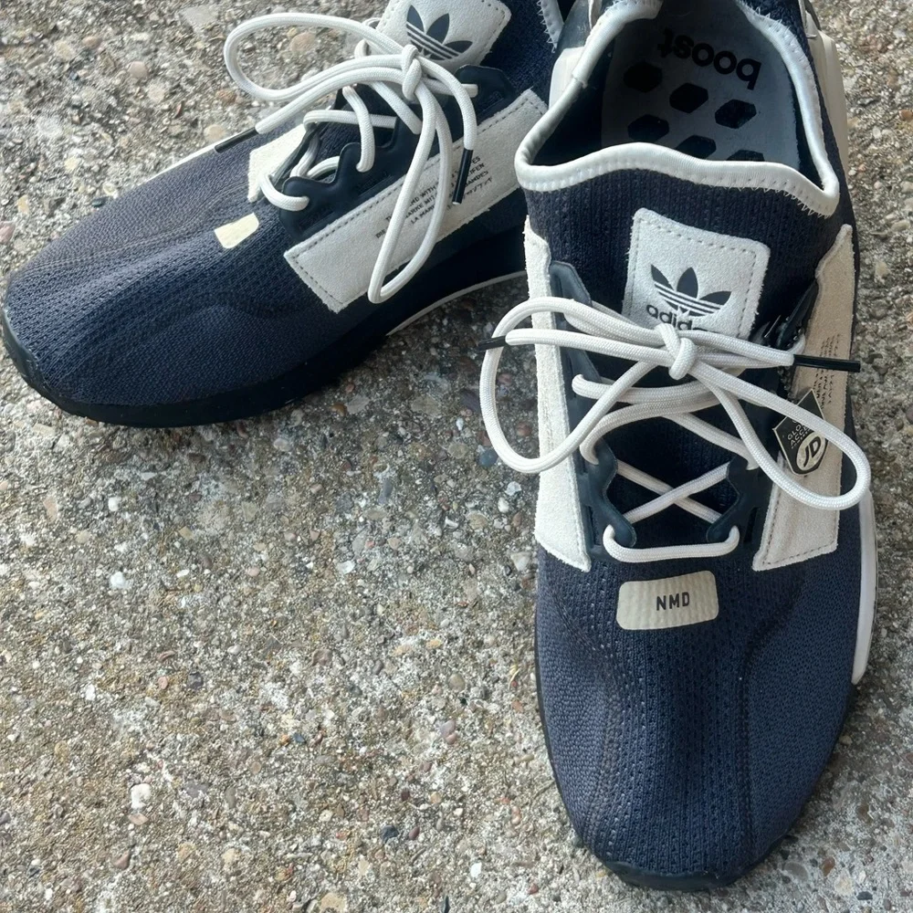 Adidas Originals NMD_R1.V2 Carbon Savannah - Picture 8 of 9